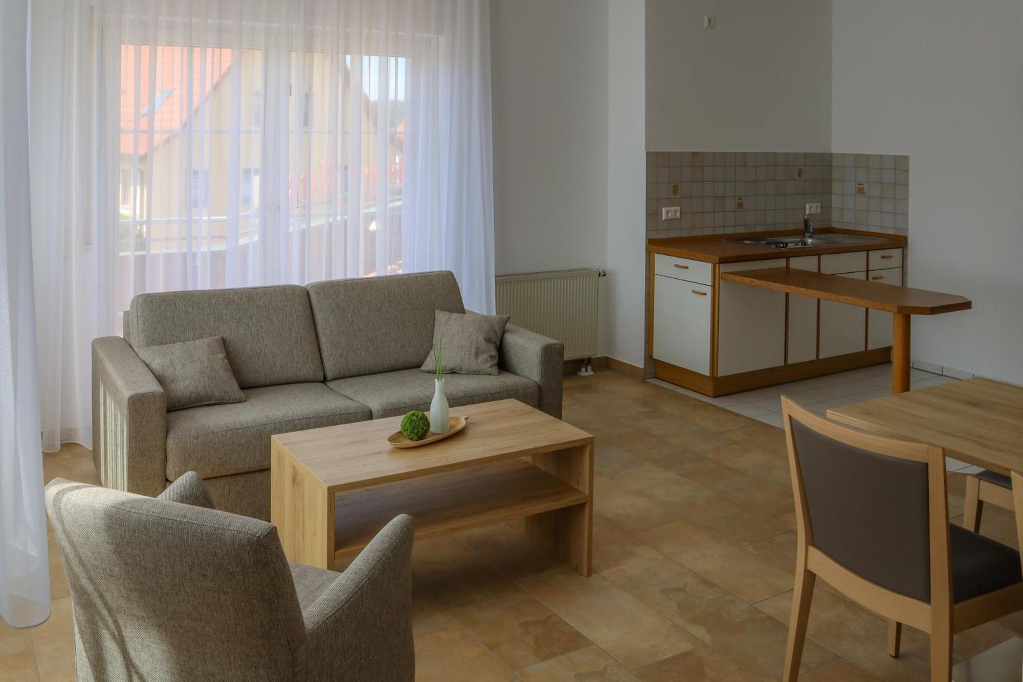 Hotel Adler Nattheim Buitenkant foto